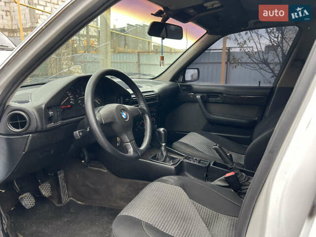 Білий БМВ 5 Серія, об'ємом двигуна 2.8 л та пробігом 200 тис. км за 2400 $, фото 6 на Automoto.ua
