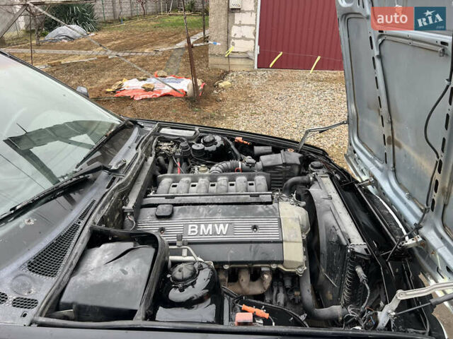 Білий БМВ 5 Серія, об'ємом двигуна 2.8 л та пробігом 200 тис. км за 2400 $, фото 9 на Automoto.ua