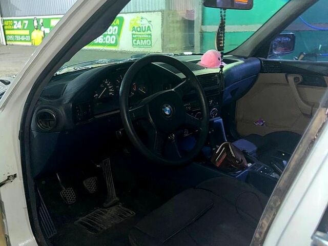 Белый БМВ 5 Серия, объемом двигателя 2 л и пробегом 123 тыс. км за 1950 $, фото 4 на Automoto.ua