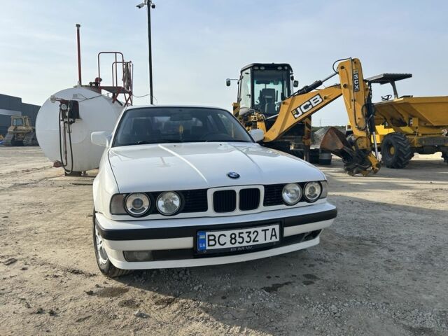 Білий БМВ 5 Серія, об'ємом двигуна 2.4 л та пробігом 470 тис. км за 3000 $, фото 6 на Automoto.ua