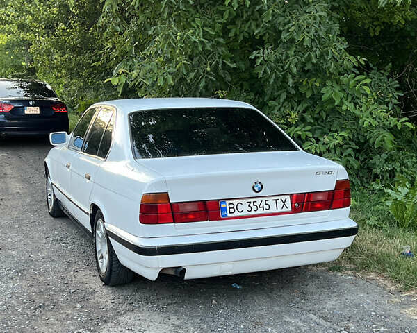 Білий БМВ 5 Серія, об'ємом двигуна 2 л та пробігом 400 тис. км за 2800 $, фото 12 на Automoto.ua