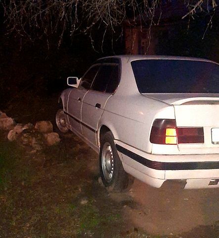 Белый БМВ 5 Серия, объемом двигателя 2.4 л и пробегом 0 тыс. км за 1600 $, фото 2 на Automoto.ua