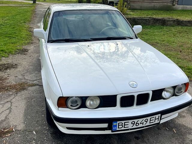 Білий БМВ 5 Серія, об'ємом двигуна 2 л та пробігом 0 тис. км за 3500 $, фото 3 на Automoto.ua