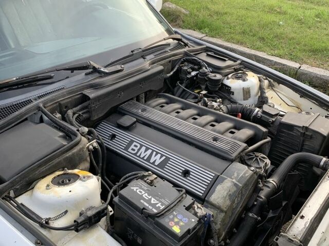 Белый БМВ 5 Серия, объемом двигателя 2 л и пробегом 222 тыс. км за 2099 $, фото 15 на Automoto.ua