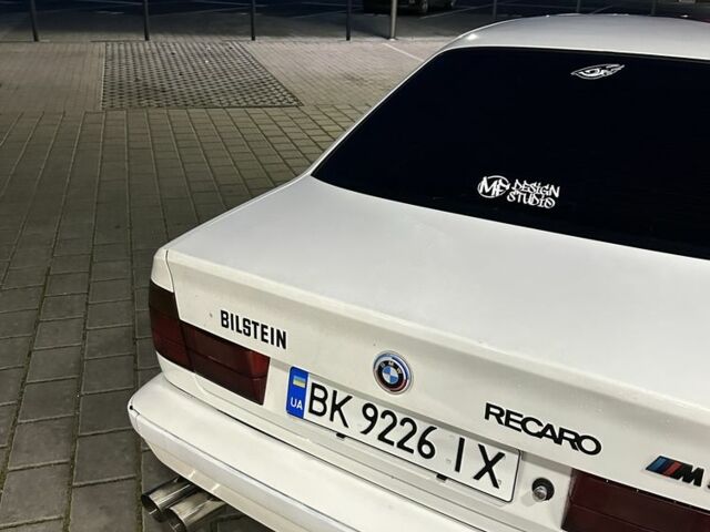 Белый БМВ 5 Серия, объемом двигателя 2.5 л и пробегом 474 тыс. км за 3750 $, фото 5 на Automoto.ua