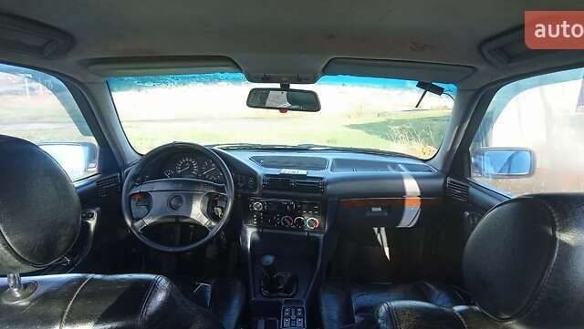 Білий БМВ 5 Серія, об'ємом двигуна 2 л та пробігом 350 тис. км за 2600 $, фото 15 на Automoto.ua