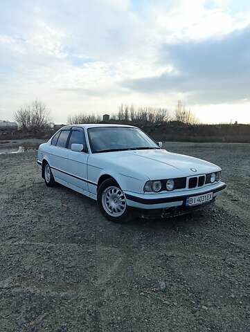 Білий БМВ 5 Серія, об'ємом двигуна 2 л та пробігом 350 тис. км за 2600 $, фото 6 на Automoto.ua