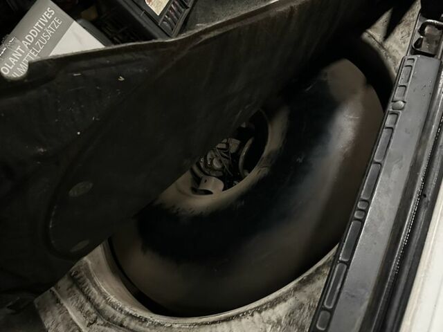 Белый БМВ 5 Серия, объемом двигателя 2.5 л и пробегом 474 тыс. км за 3750 $, фото 22 на Automoto.ua