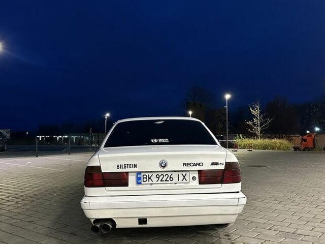 Белый БМВ 5 Серия, объемом двигателя 2.5 л и пробегом 474 тыс. км за 3750 $, фото 4 на Automoto.ua