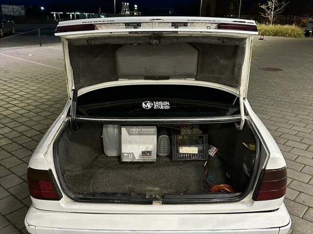 Белый БМВ 5 Серия, объемом двигателя 2.5 л и пробегом 474 тыс. км за 3750 $, фото 21 на Automoto.ua