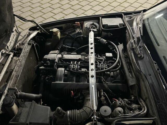 Белый БМВ 5 Серия, объемом двигателя 2.5 л и пробегом 474 тыс. км за 3750 $, фото 23 на Automoto.ua