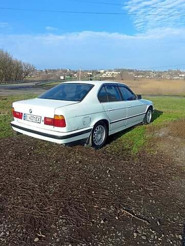 Білий БМВ 5 Серія, об'ємом двигуна 2 л та пробігом 350 тис. км за 2600 $, фото 11 на Automoto.ua