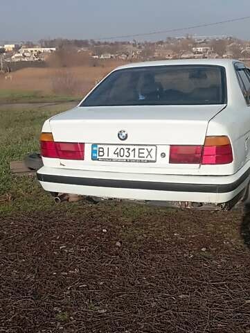 Білий БМВ 5 Серія, об'ємом двигуна 2 л та пробігом 350 тис. км за 2600 $, фото 10 на Automoto.ua