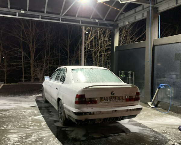 Білий БМВ 5 Серія, об'ємом двигуна 2.5 л та пробігом 300 тис. км за 2900 $, фото 17 на Automoto.ua