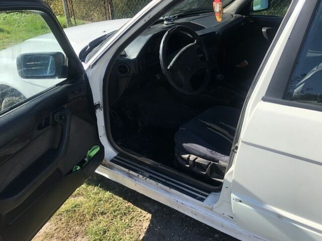 Белый БМВ 5 Серия, объемом двигателя 2.5 л и пробегом 300 тыс. км за 1600 $, фото 7 на Automoto.ua