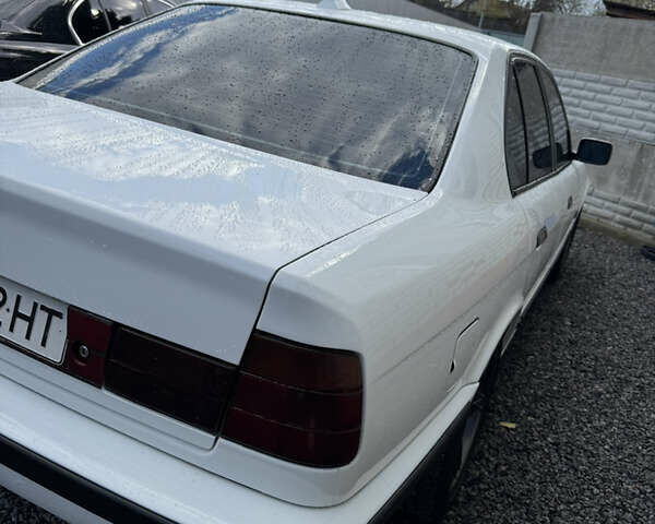 Білий БМВ 5 Серія, об'ємом двигуна 1.99 л та пробігом 320 тис. км за 4999 $, фото 13 на Automoto.ua