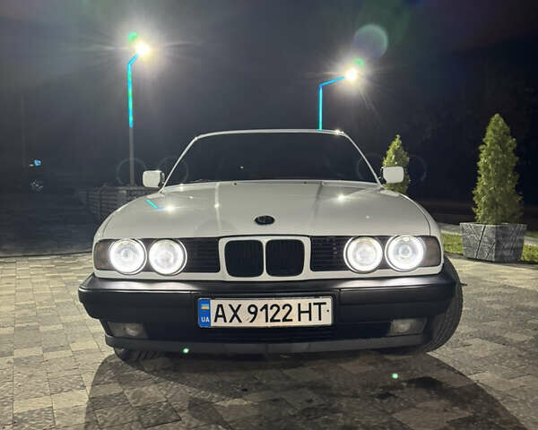 Білий БМВ 5 Серія, об'ємом двигуна 1.99 л та пробігом 320 тис. км за 4999 $, фото 36 на Automoto.ua