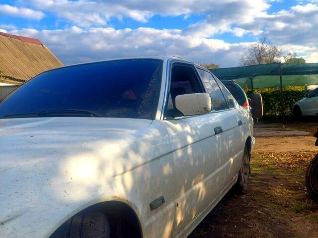 Білий БМВ 5 Серія, об'ємом двигуна 2.5 л та пробігом 200 тис. км за 2500 $, фото 1 на Automoto.ua