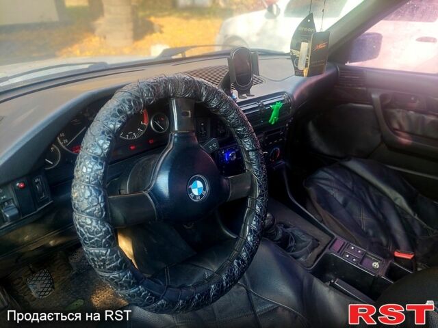 Білий БМВ 5 Серія, об'ємом двигуна 2.5 л та пробігом 200 тис. км за 2500 $, фото 5 на Automoto.ua