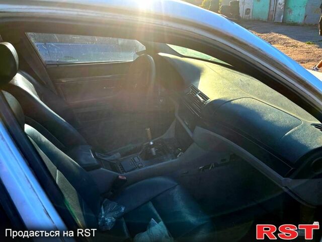 Белый БМВ 5 Серия, объемом двигателя 2 л и пробегом 400 тыс. км за 2000 $, фото 3 на Automoto.ua