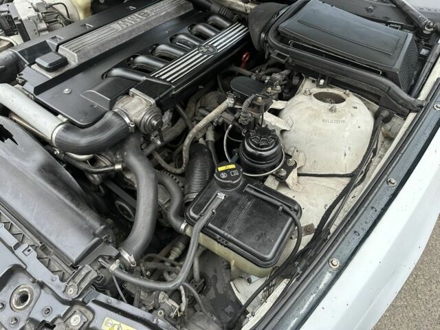 Білий БМВ 5 Серія, об'ємом двигуна 2.5 л та пробігом 300 тис. км за 2900 $, фото 7 на Automoto.ua