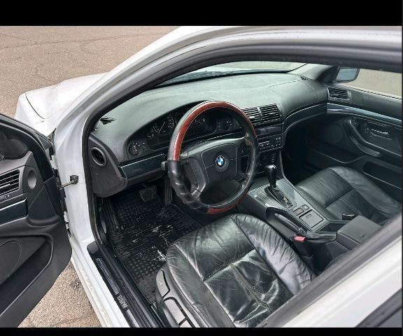 Білий БМВ 5 Серія, об'ємом двигуна 2.5 л та пробігом 300 тис. км за 2900 $, фото 4 на Automoto.ua