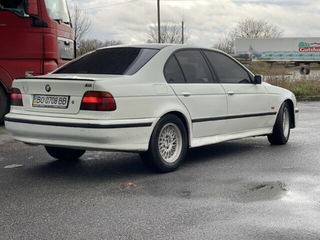 Білий БМВ 5 Серія, об'ємом двигуна 2.5 л та пробігом 350 тис. км за 3000 $, фото 4 на Automoto.ua