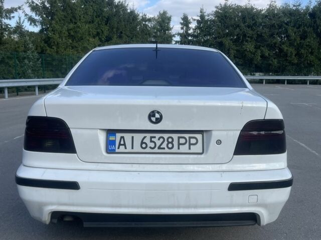 Білий БМВ 5 Серія, об'ємом двигуна 2.9 л та пробігом 529 тис. км за 6500 $, фото 4 на Automoto.ua