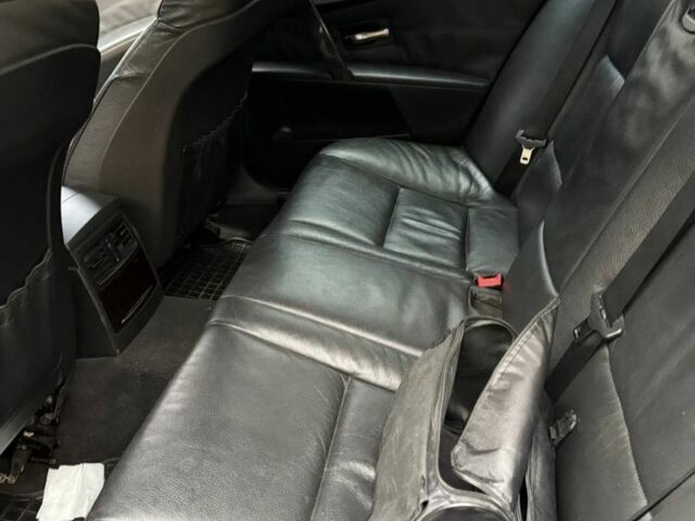 Белый БМВ 5 Серия, объемом двигателя 2.2 л и пробегом 300 тыс. км за 6800 $, фото 2 на Automoto.ua