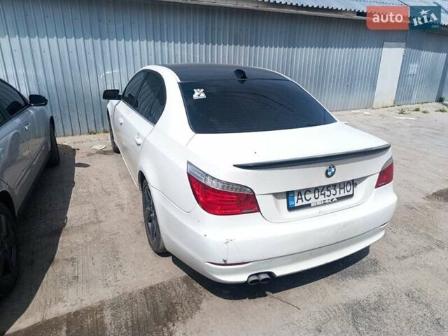 Белый БМВ 5 Серия, объемом двигателя 3 л и пробегом 248 тыс. км за 5799 $, фото 1 на Automoto.ua