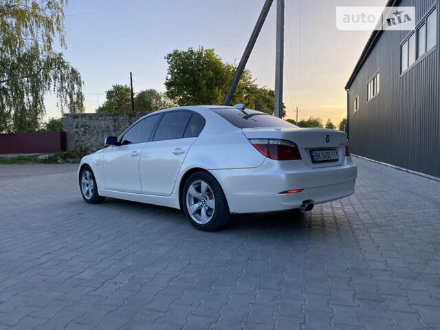 Белый БМВ 5 Серия, объемом двигателя 2 л и пробегом 367 тыс. км за 9000 $, фото 5 на Automoto.ua