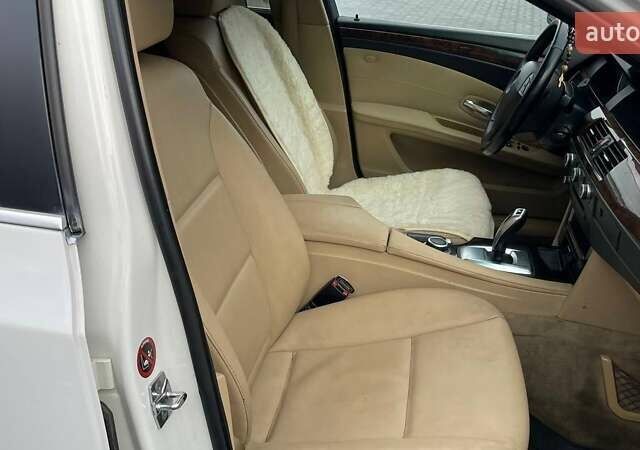 Белый БМВ 5 Серия, объемом двигателя 2.5 л и пробегом 320 тыс. км за 6850 $, фото 16 на Automoto.ua