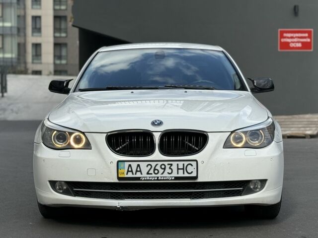 Белый БМВ 5 Серия, объемом двигателя 2.5 л и пробегом 220 тыс. км за 7000 $, фото 9 на Automoto.ua