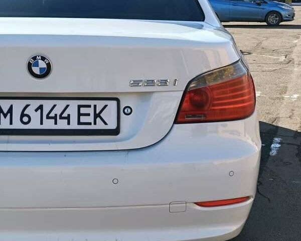 Белый БМВ 5 Серия, объемом двигателя 2.5 л и пробегом 310 тыс. км за 7250 $, фото 2 на Automoto.ua