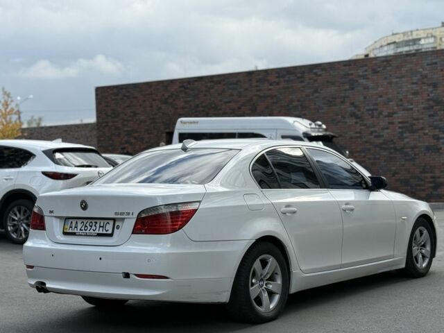 Белый БМВ 5 Серия, объемом двигателя 2.5 л и пробегом 220 тыс. км за 7000 $, фото 3 на Automoto.ua