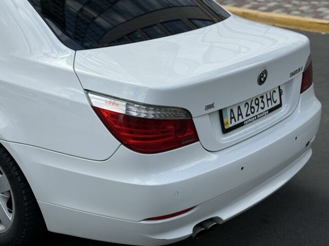 Белый БМВ 5 Серия, объемом двигателя 2.5 л и пробегом 220 тыс. км за 7000 $, фото 5 на Automoto.ua