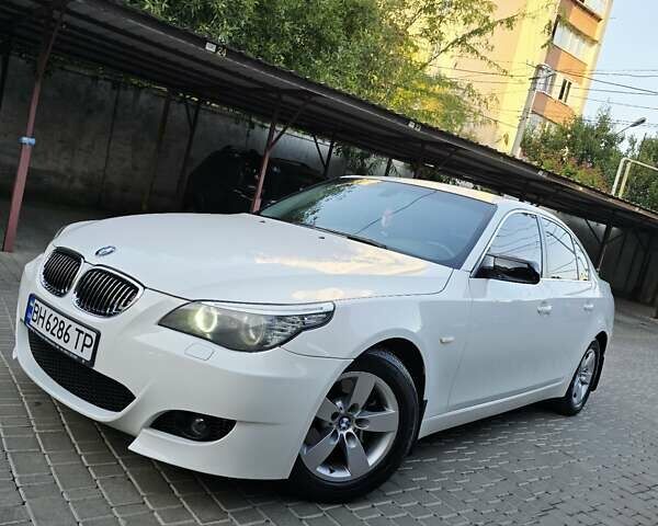 Білий БМВ 5 Серія, об'ємом двигуна 2 л та пробігом 246 тис. км за 9500 $, фото 6 на Automoto.ua