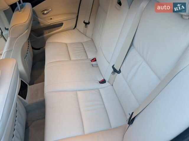 Білий БМВ 5 Серія, об'ємом двигуна 3 л та пробігом 54 тис. км за 14700 $, фото 33 на Automoto.ua