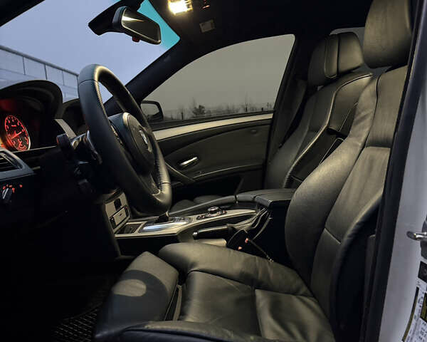 Белый БМВ 5 Серия, объемом двигателя 3 л и пробегом 333 тыс. км за 18500 $, фото 20 на Automoto.ua