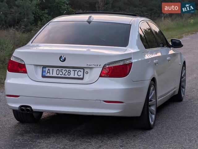 Білий БМВ 5 Серія, об'ємом двигуна 3 л та пробігом 54 тис. км за 14700 $, фото 31 на Automoto.ua