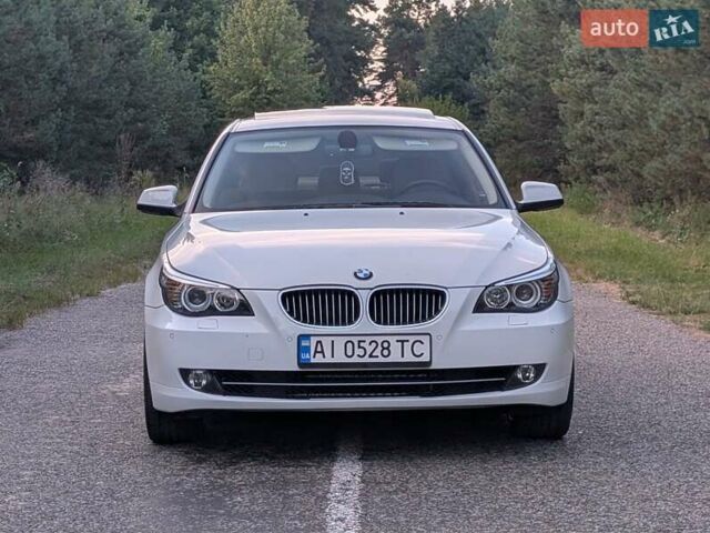 Білий БМВ 5 Серія, об'ємом двигуна 3 л та пробігом 54 тис. км за 14700 $, фото 17 на Automoto.ua