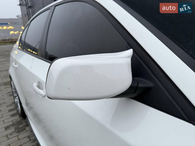 Белый БМВ 5 Серия, объемом двигателя 3 л и пробегом 333 тыс. км за 18500 $, фото 6 на Automoto.ua