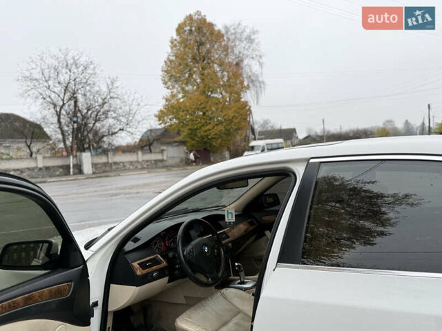 Белый БМВ 5 Серия, объемом двигателя 3 л и пробегом 200 тыс. км за 6500 $, фото 13 на Automoto.ua