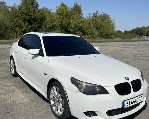 Белый БМВ 5 Серия, объемом двигателя 3 л и пробегом 239 тыс. км за 11000 $, фото 1 на Automoto.ua