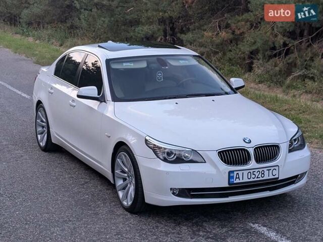 Білий БМВ 5 Серія, об'ємом двигуна 3 л та пробігом 54 тис. км за 14700 $, фото 21 на Automoto.ua