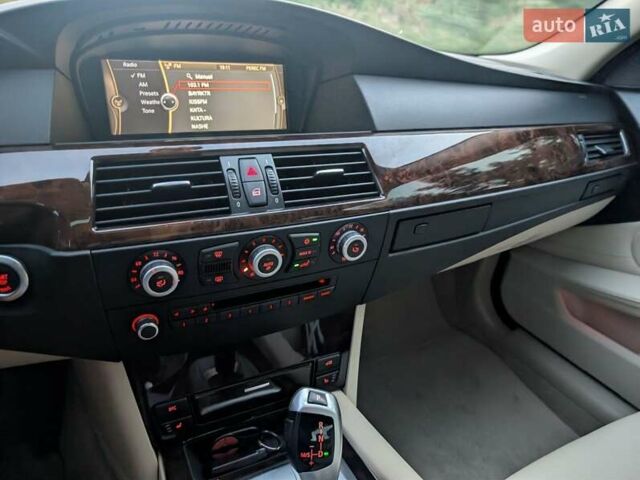 Білий БМВ 5 Серія, об'ємом двигуна 3 л та пробігом 54 тис. км за 14700 $, фото 35 на Automoto.ua