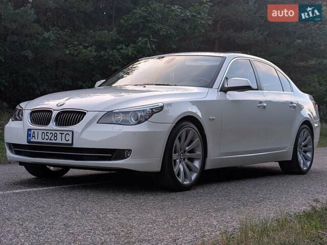Білий БМВ 5 Серія, об'ємом двигуна 3 л та пробігом 54 тис. км за 14700 $, фото 15 на Automoto.ua