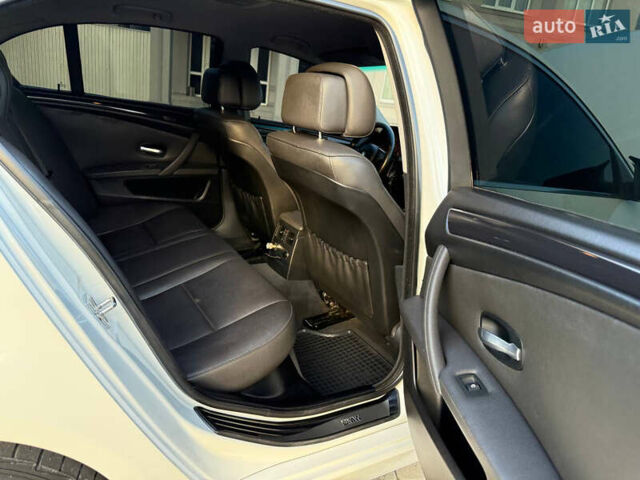 Белый БМВ 5 Серия, объемом двигателя 2 л и пробегом 276 тыс. км за 9850 $, фото 24 на Automoto.ua