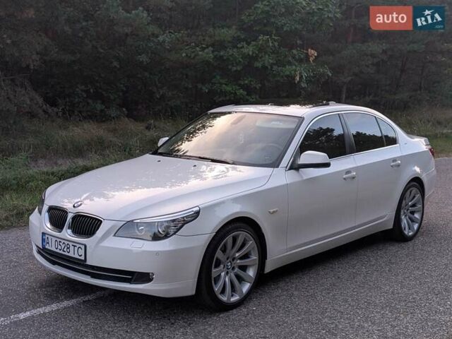 Білий БМВ 5 Серія, об'ємом двигуна 3 л та пробігом 54 тис. км за 14700 $, фото 13 на Automoto.ua