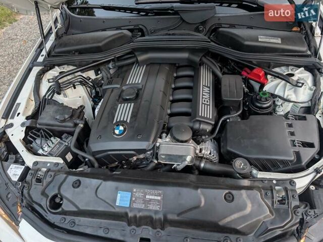 Білий БМВ 5 Серія, об'ємом двигуна 3 л та пробігом 54 тис. км за 14700 $, фото 37 на Automoto.ua
